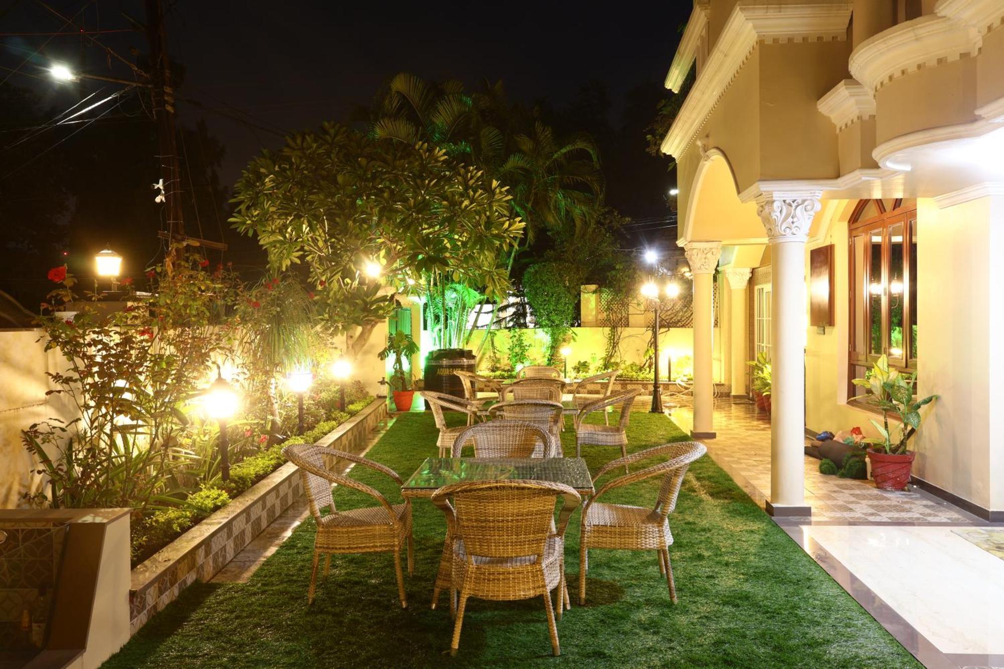 Suramya Homestay Бхопал Экстерьер фото